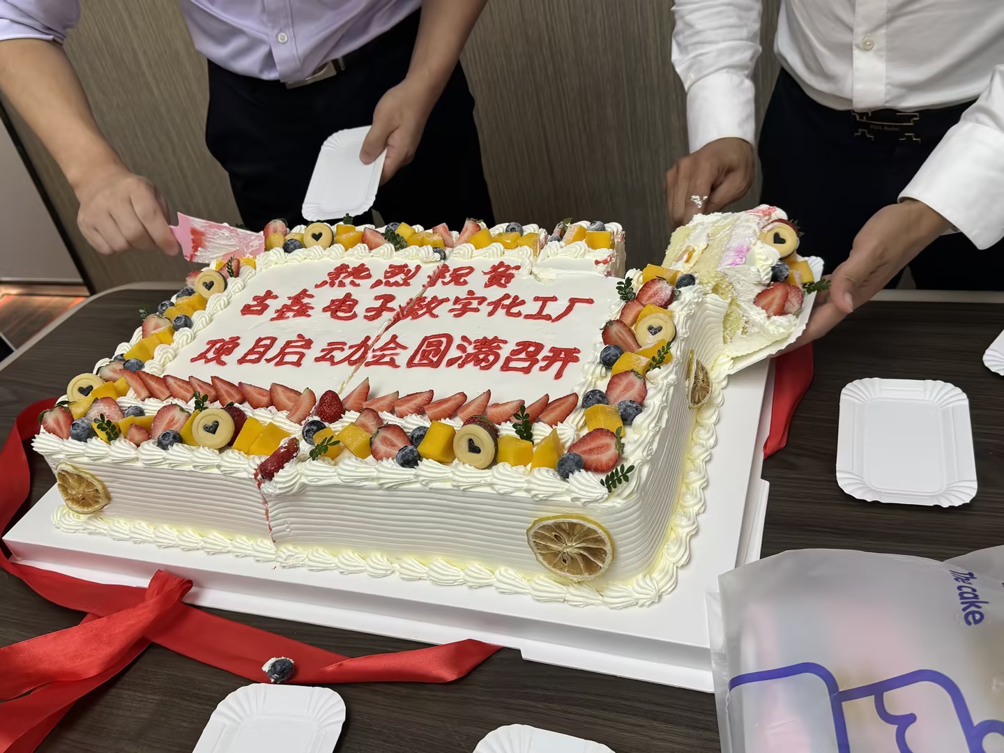 b903940c-0d5f-4b41-9c7d-84fc1ec8ffa4.jpg